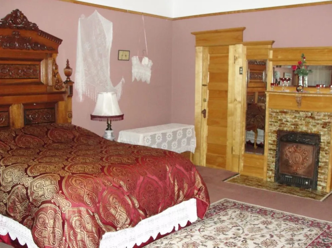 Ferris Mansion Bed & Breakfast