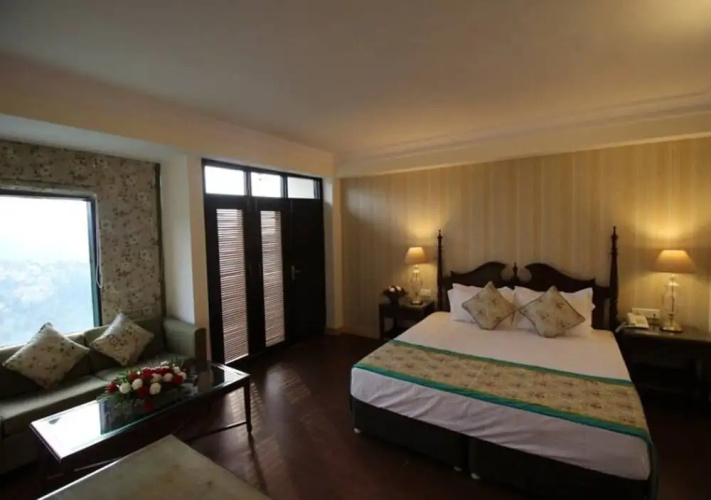 Adb Rooms The Oak Tree House