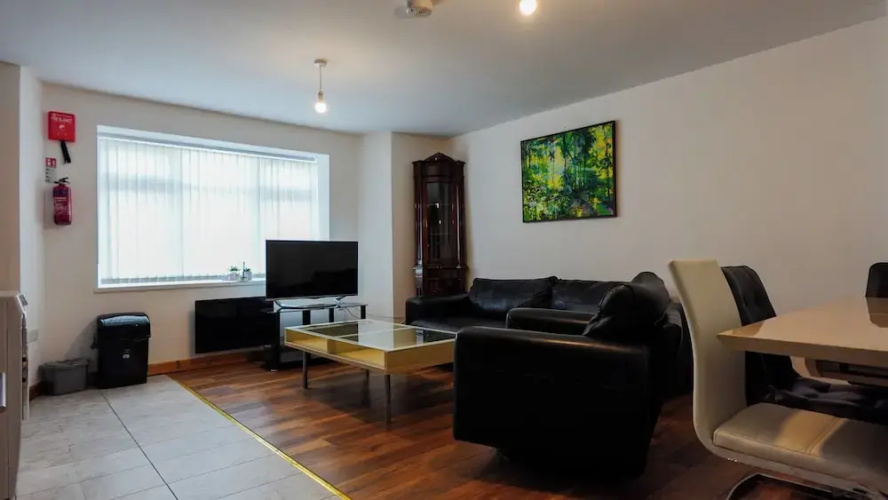 LuxeLiving Apartment