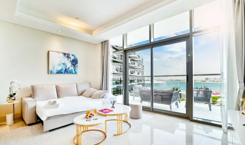 LUX The Elegant Palm Beach Suite