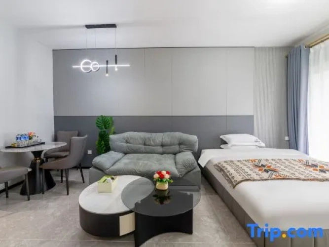 Standard Twin room with mountain view