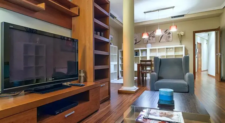 Friendly Rentals Rosales II