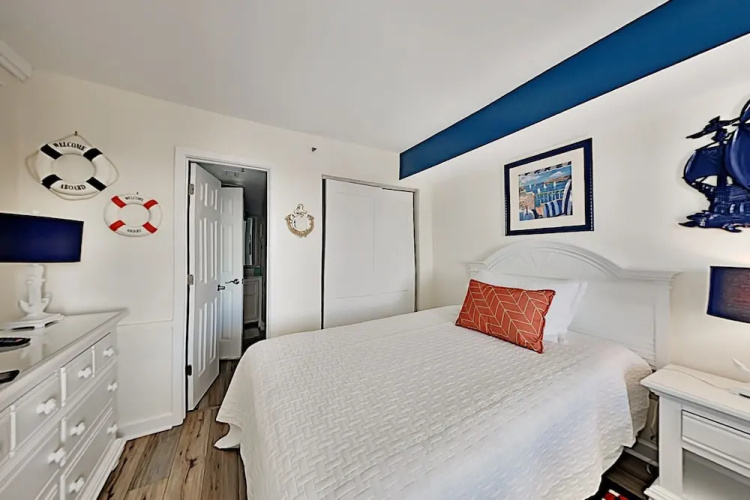 1559gran 3 Bedroom Condo