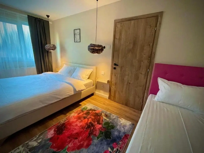 2 Bedrooms Apartment