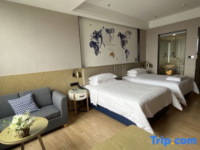 Deluxe Double room with view