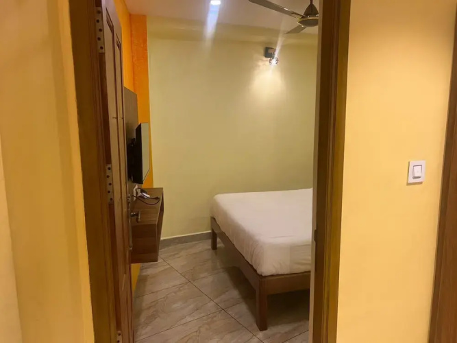 White Yellow Residency