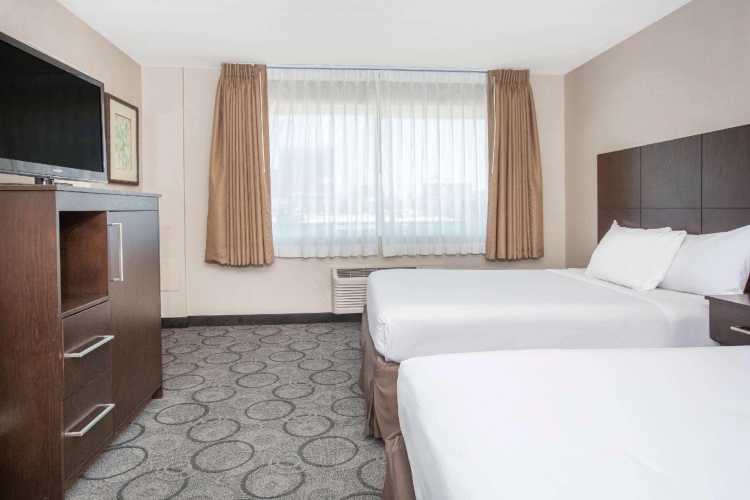 Quadruple room