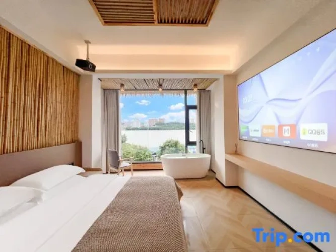 Standard Double room with river view