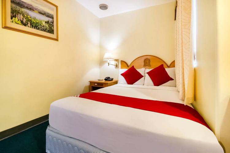Palladium Suites Hotel