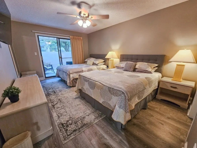 West Hyde Park Three-bedroom Apartment 5-C