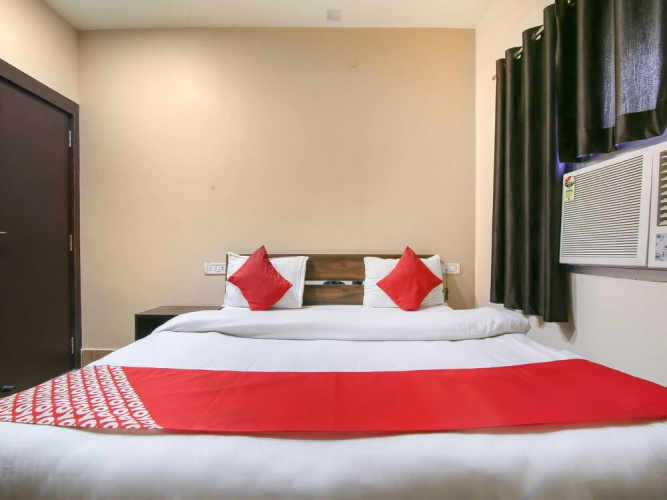 Oyo 43723 Hotel Crystal Riverside