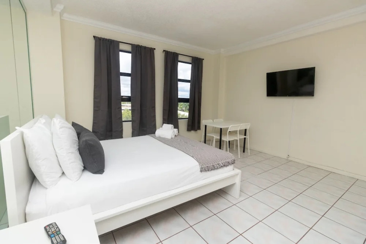 521 Studio Hollywood Beach