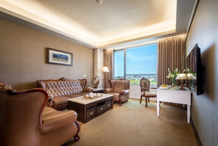 Luxury Double Suite with city view