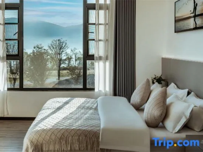 Standard Double room with view
