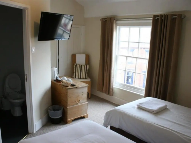 Standard Twin room