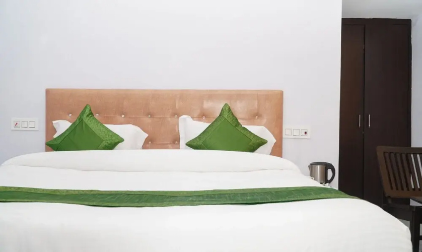 Hotel Le-Crown