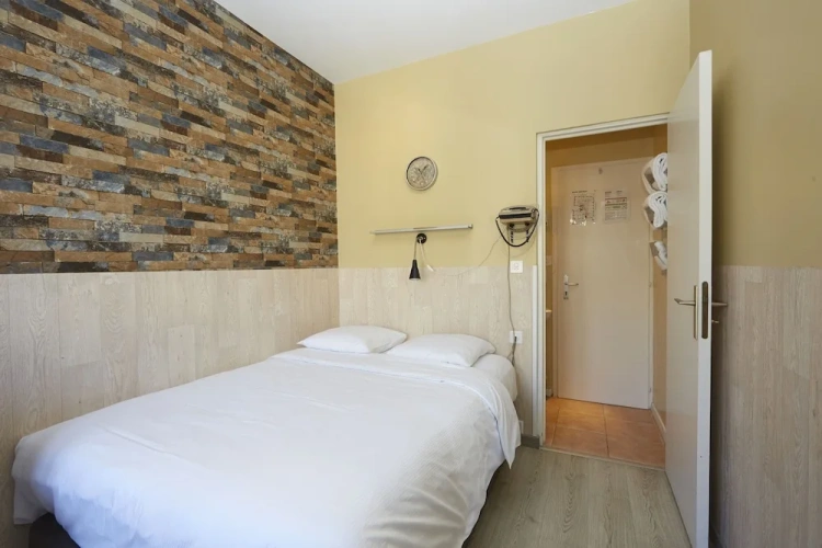 Compact Double room