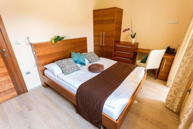 2 Bedrooms Family Suite with balcony