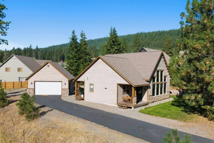 Dog-friendly Ronald Vacation Rental Cabin!