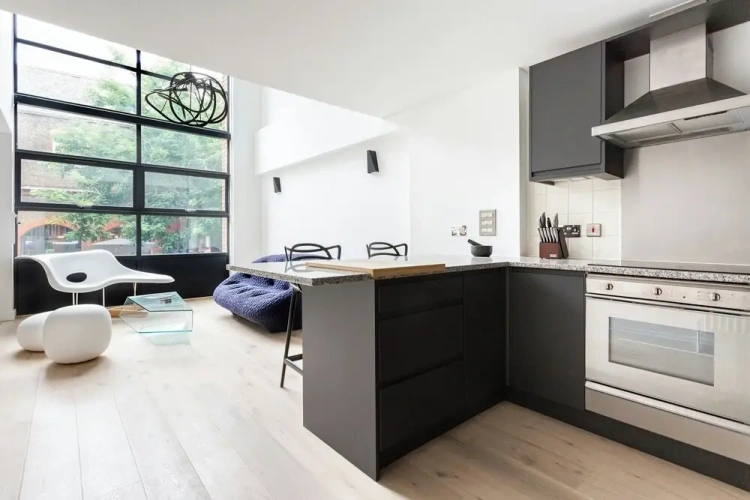 2 Bedrooms Apartment