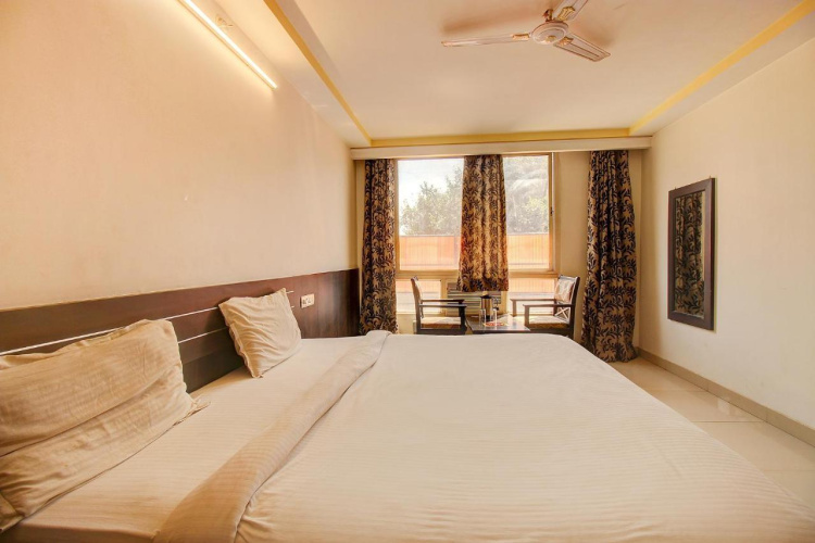 OYO 189 Charbagh Lucknow