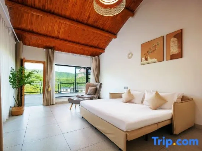 5 Bedrooms Suite with mountain view