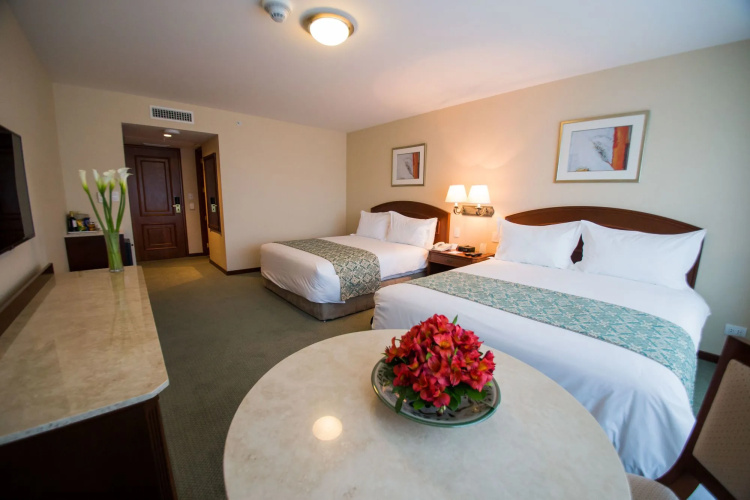 Los Tallanes Hotel & Suites