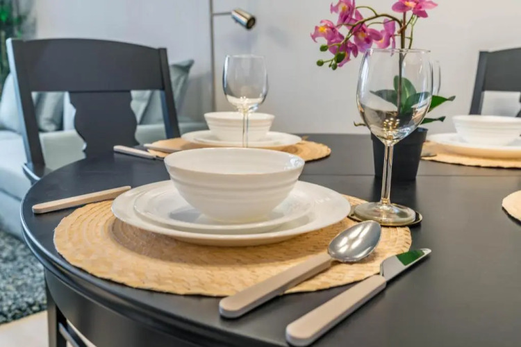 Lux BnB 1BD Boulevard Point Downtown Views - Image 2