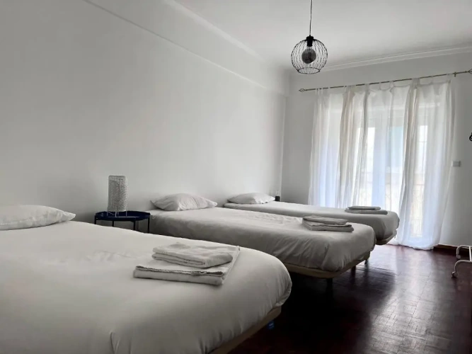 3 Bedrooms Apartment