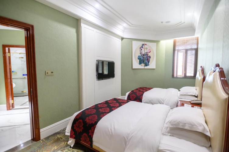 Deluxe Family room
