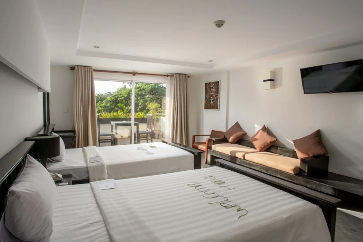 Deluxe Twin room with balcony and with pool view