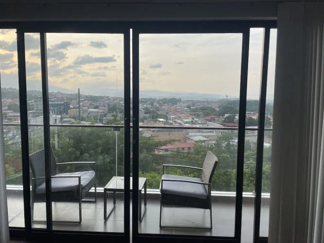 Central Suite Hotel