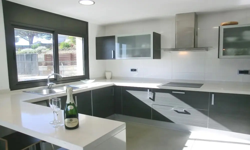 104664 - Villa in Lloret de Mar