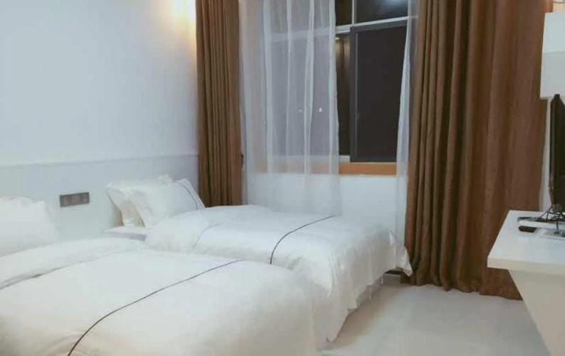 8 Gingko Inn