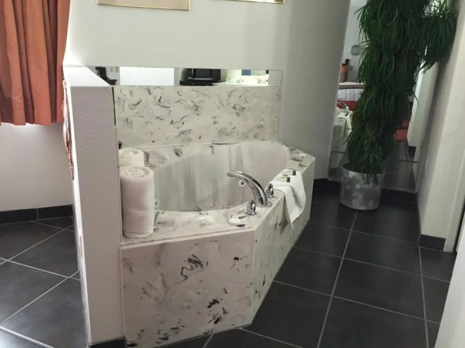 Deluxe Double Suite