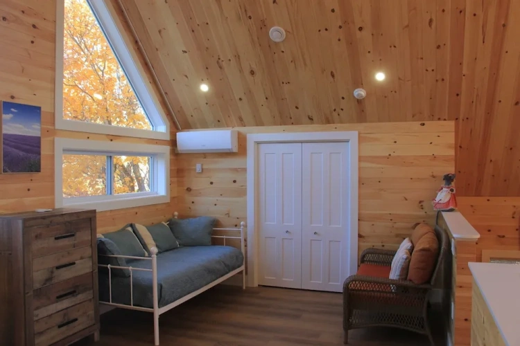2 Bedrooms Grand Cottage