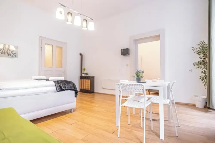 Cozy 2BR Apt With Excellent Connectivity