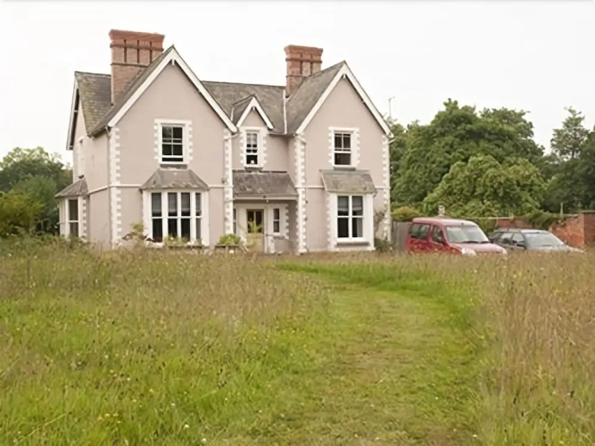 Glanhelyg B&B