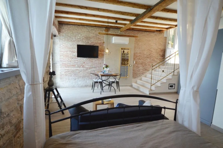 Arnolongo Sea View Studio