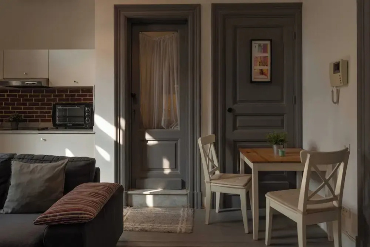 Grey l studio apartments Corniche Alexandria Little Venice