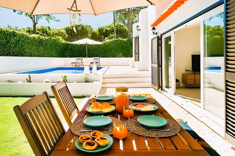 3 Bedrooms Villa