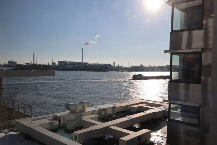 Standard Double room with river view