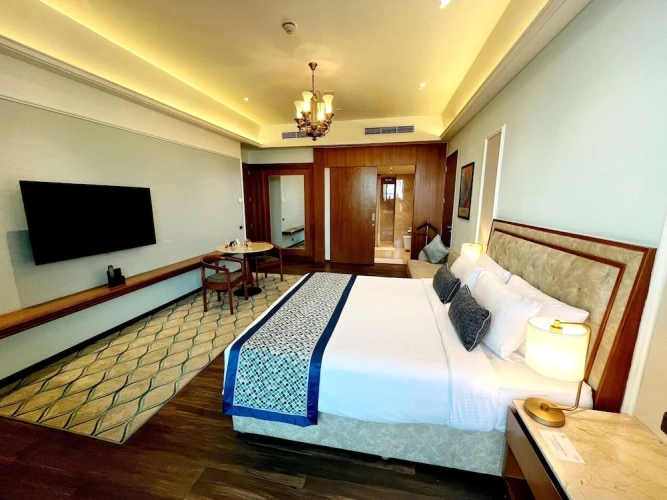 Suite with balcony