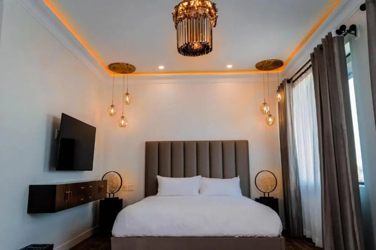 Mount Alverno Luxury Resorts
