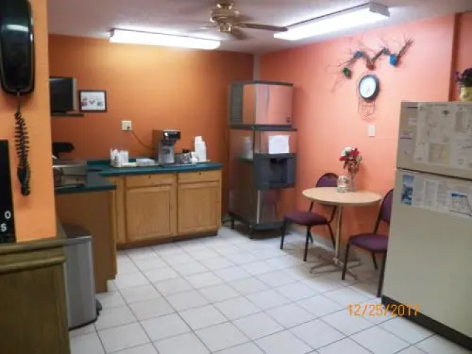 Scotwood Motel