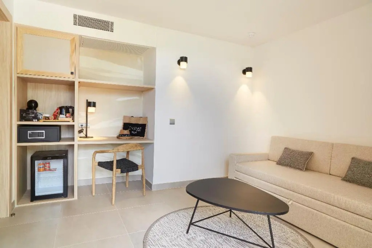 Invisa Hotel Cala Blanca photo 35