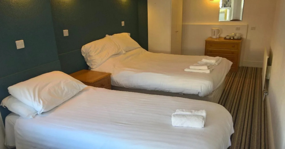 Devon Bay Hotel