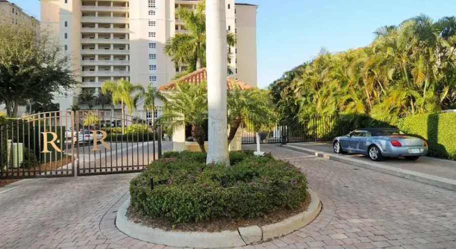 Pascoli Vacation Condo