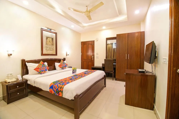 FabHotel Primero