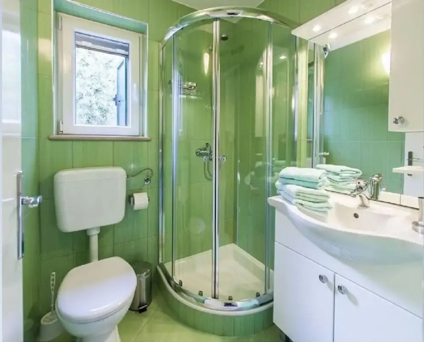 Vojo - Private Swimming Pool - H